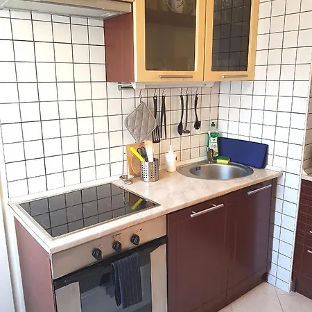 Well Connected Location With Residental Feel Apartment Budapest