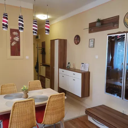 Well Connected Location With Residental Feel Apartment