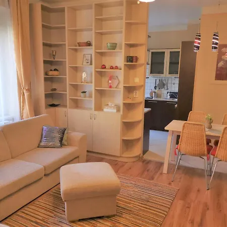 Apartment Well Connected Location With Residental Feel Budapest