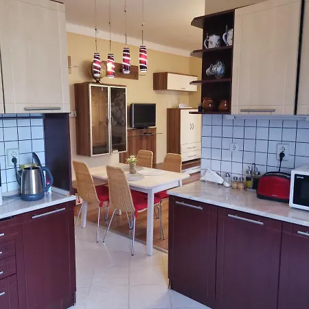 Apartment Well Connected Location With Residental Feel *